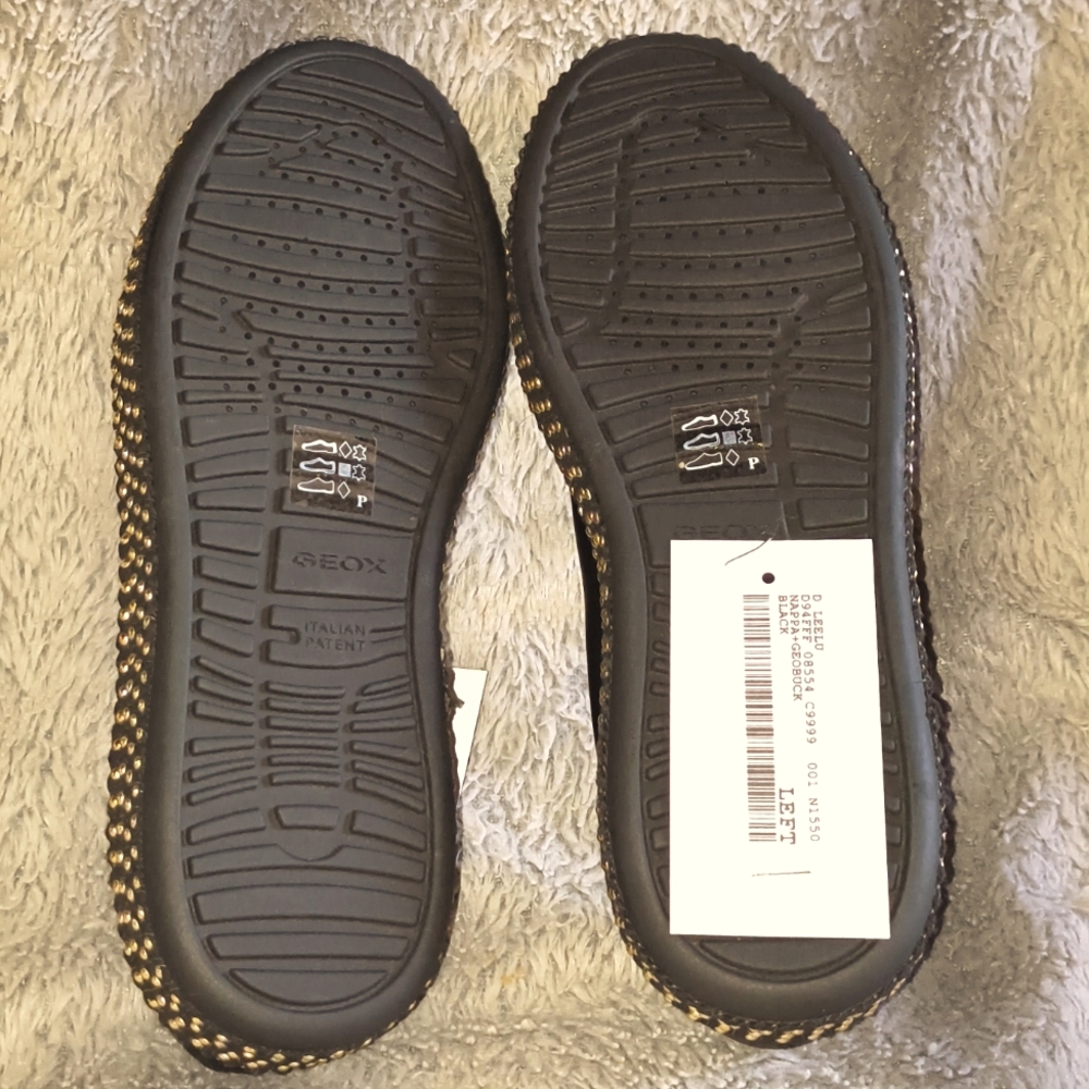 GEOX Leelu Black Slip-On Shoes with Gold Zippers Size 7 - Picture 6 of 6